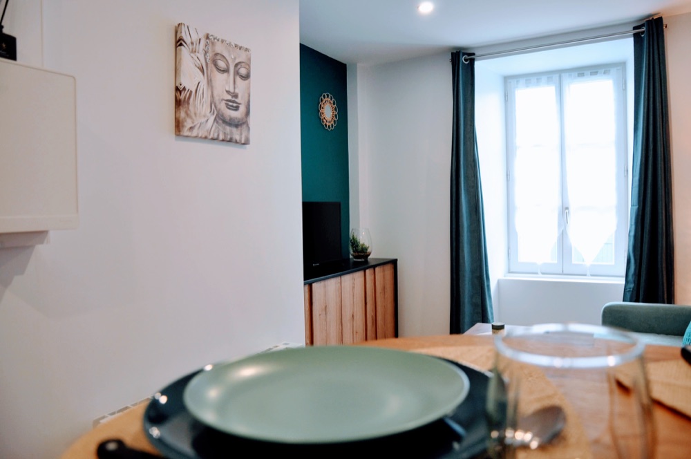 Intérieur apaisant du logement Esprit Zen à Brioude